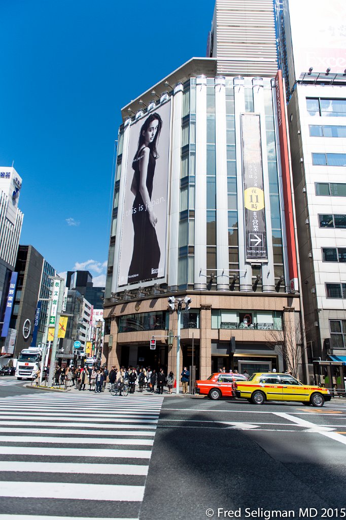 20150311_130513 D4S.jpg - The major Ginza intersection (Chuo and Horumi Sts)
